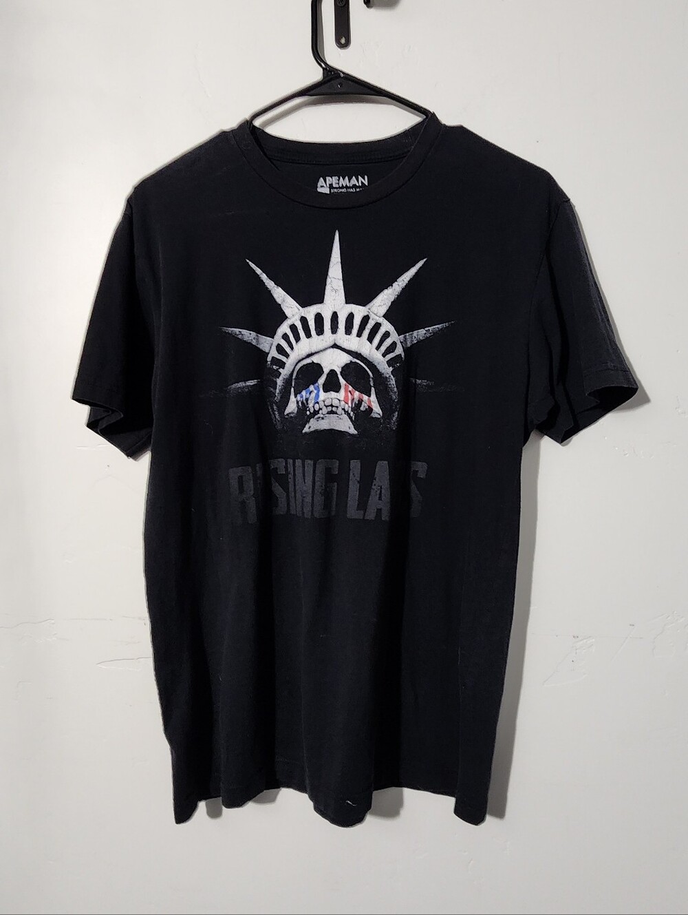 Black Short-Sleeve Graphic Tee with Statue Skull Print